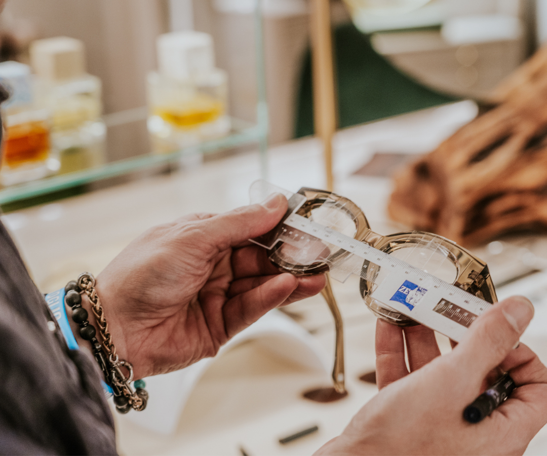 Stiamo Assumendo Un Ottico/Assistente alle Vendite!
