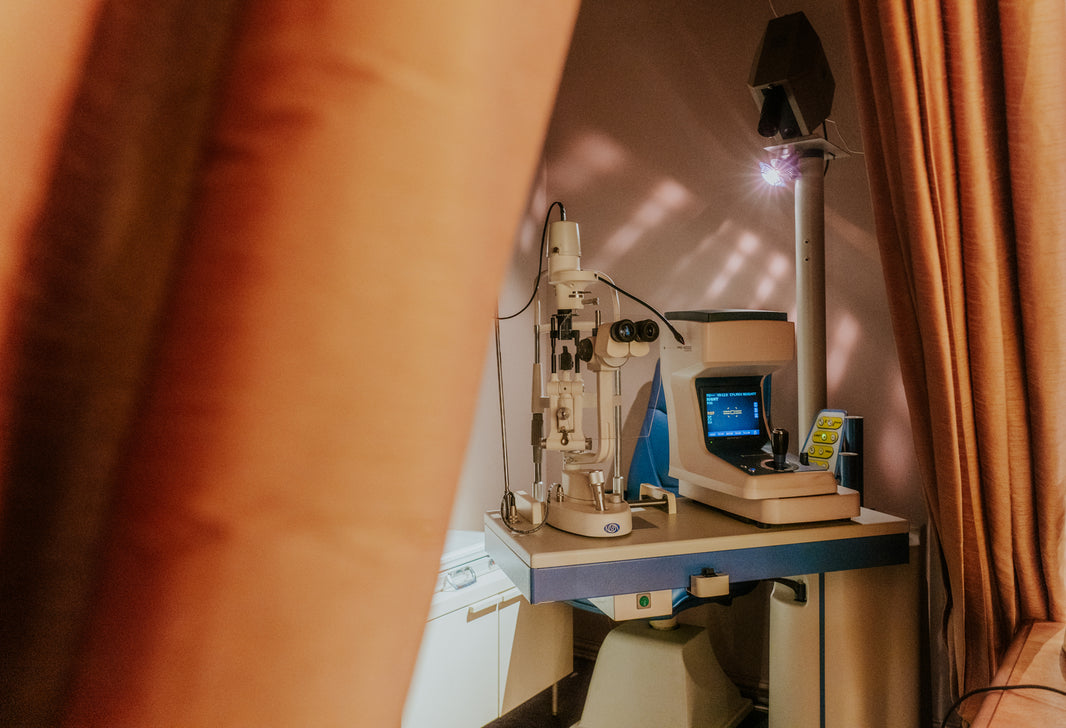 Lenti Free Form: Tecnologia e Precisione per una Vista Perfetta