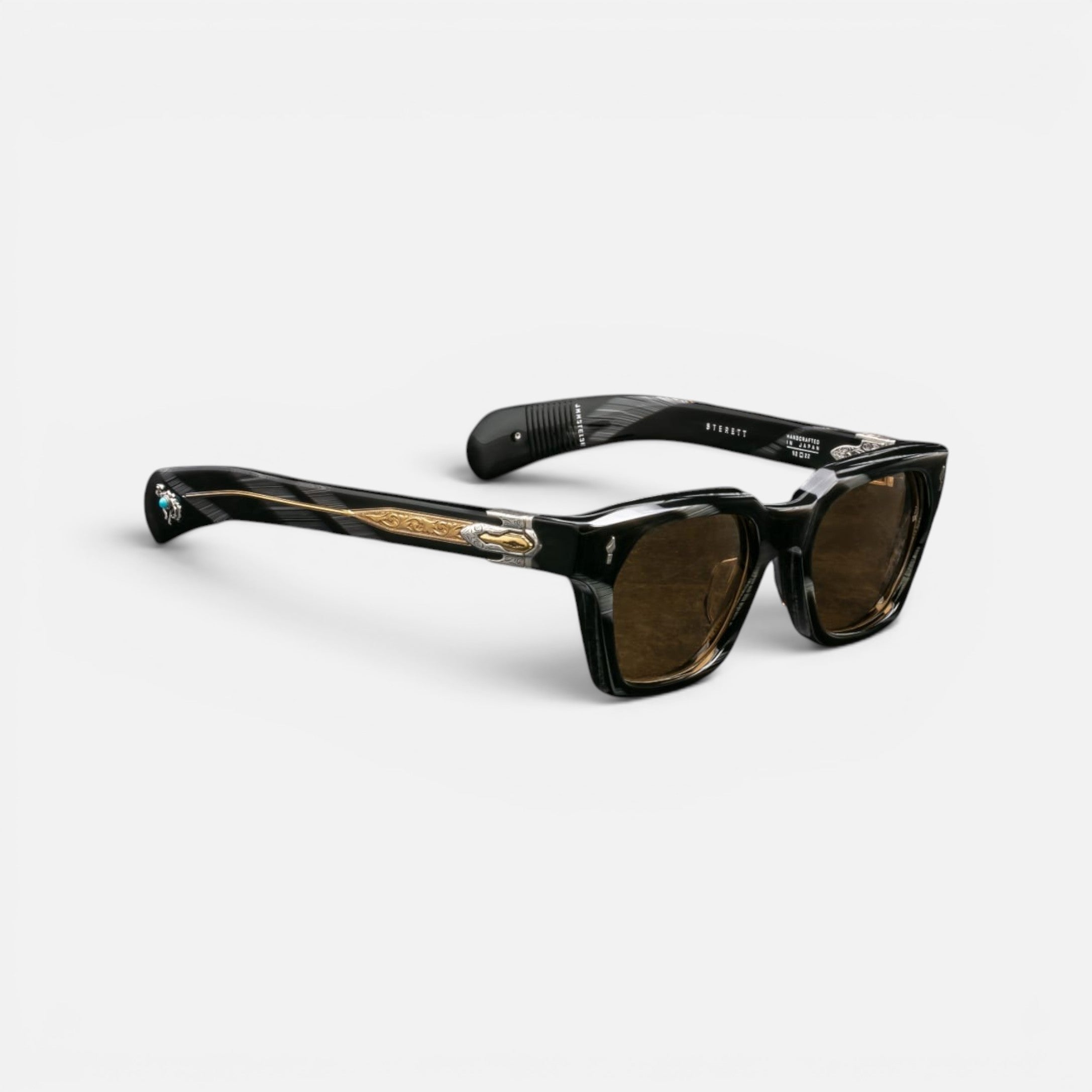 STERETT_Black Horn_Lato